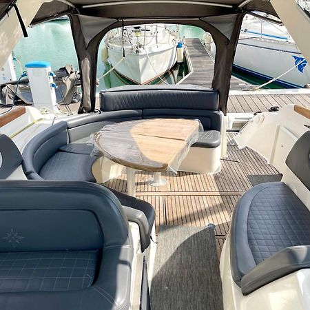 Une Nuit Sur Un Magnifique Bateau Linge Et Menage Inclus - Boat Paradise La Rochelle ลาโรแชล ภายนอก รูปภาพ